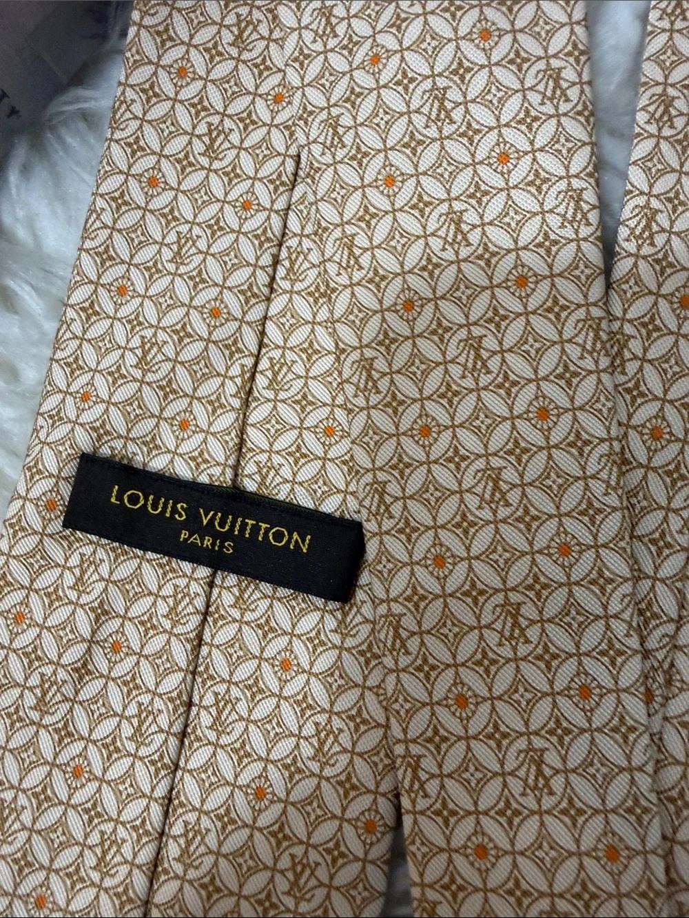 Louis Vuitton Monogram Cream and Tan Geometric Silk Tie